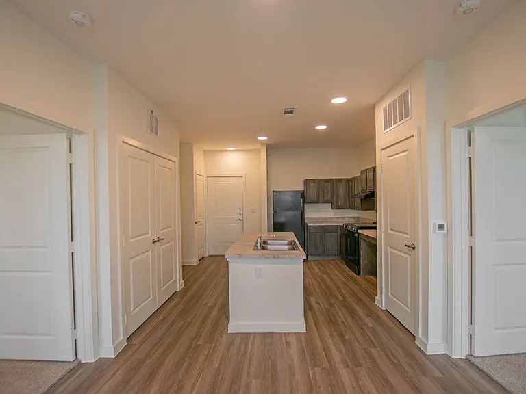 Loma Vista Lofts — Photo 55