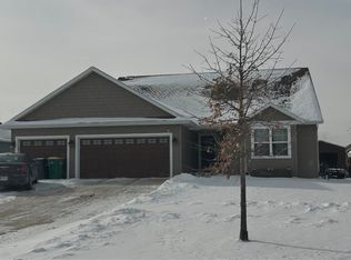 432 S Country Ln, Fond Du Lac, WI