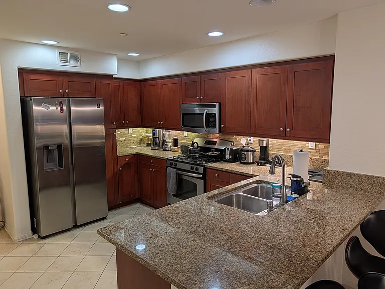 3542 Shoreline Bluff Ln — Photo 12
