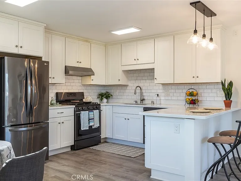 26015 Narbonne Ave #14 — Photo 8