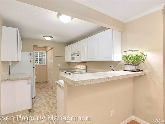 5th image of 10022 NE 127th Pl APT C114