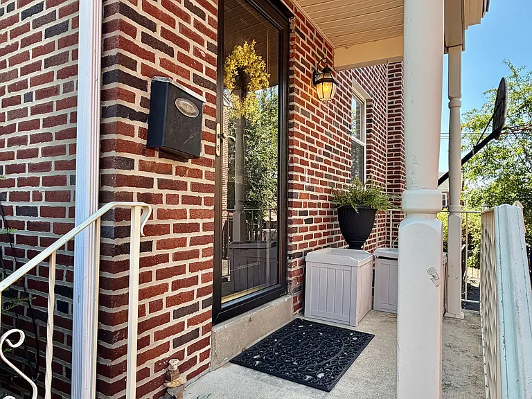 472 Olympic Ave — Photo 2