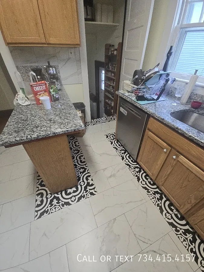 818 Packard St — Photo 2