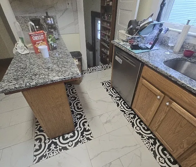 818 Packard St — Photo 2