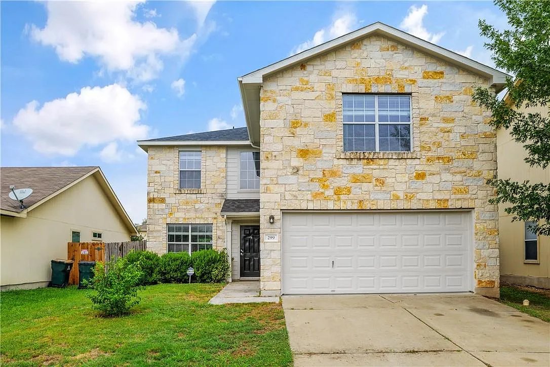 4 bed, 3.0 bath, 2450 sqft, $2,450 — Photo 1