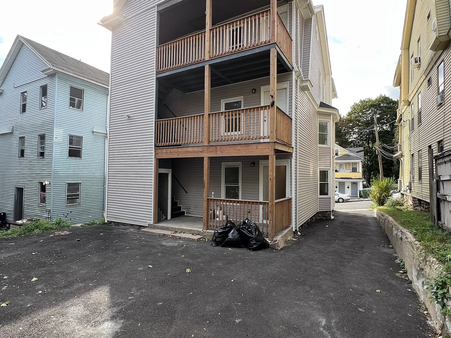 36 Vermont St — Photo 3