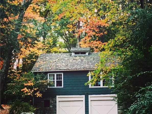 87B Red Coat Rd, Westport, CT 06880