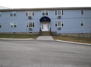 63 Horse Pond Rd APT C, Salem, CT 06420