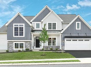 2094 N Autumn Chase Dr, Mechanicsburg, PA