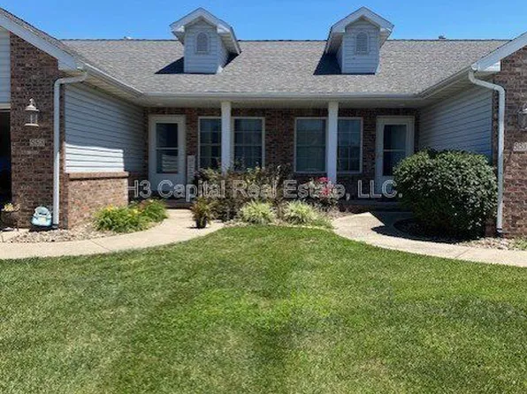 55 Crimson Ct #B, Highland, IL 62249