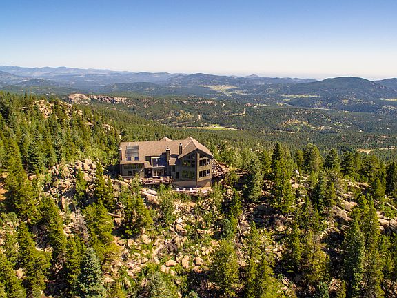 Expansive view to Longs Peak