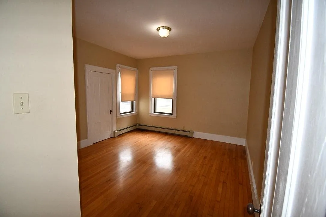 3 bed, 1478 sqft, $2,300 — Photo 3