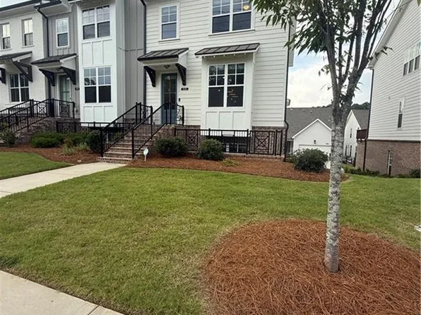 835 Green Sapling Trl, Suwanee, GA 30024