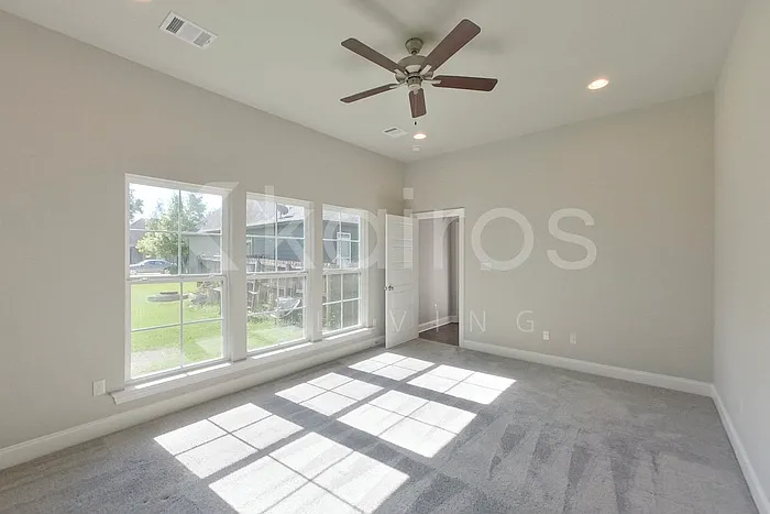 6405 Roux Dr — Photo 10