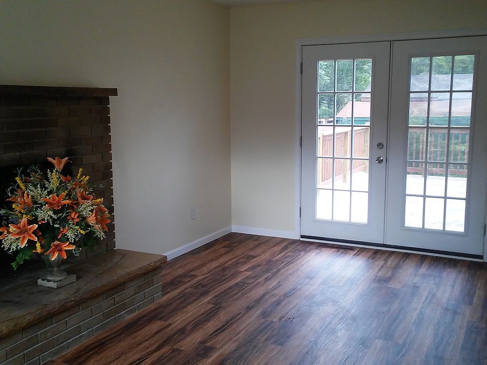2nd image of 5075 E Carpenter Rd