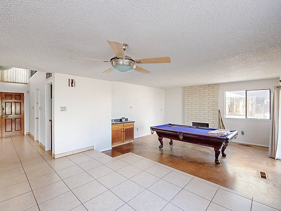 3rd image of 7101 Vivian Dr NE