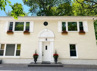 40 Timberpoint Dr, Northport, NY 11768
