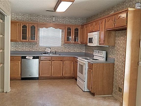 4th image of 301 Northlake Dr