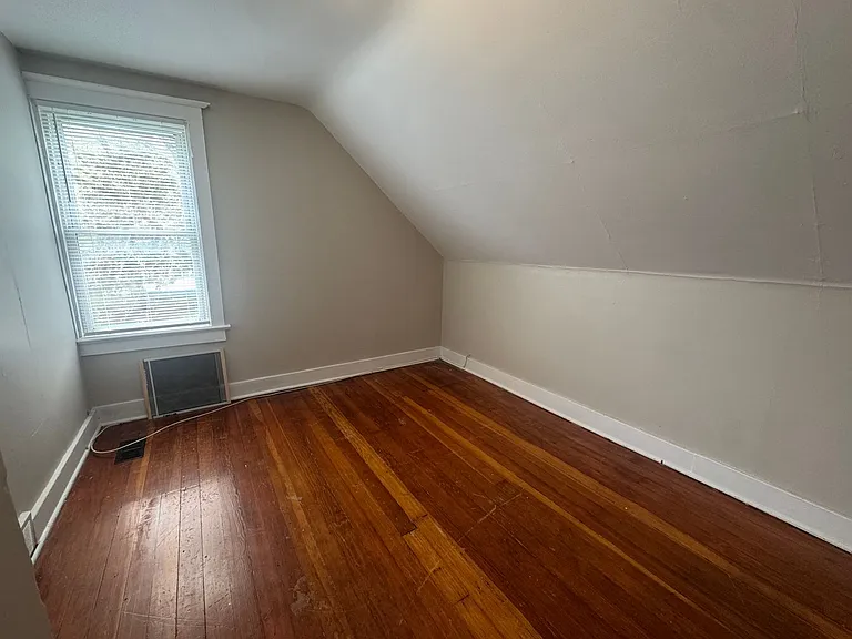 109 Stenson St — Photo 12