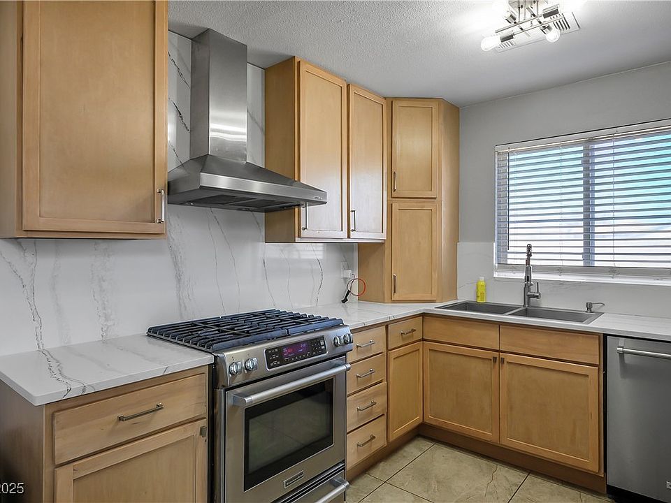 1st image of 3796 Steinbeck Dr