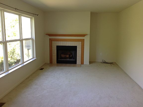 3rd image of 3259 Dunwoodie Ct