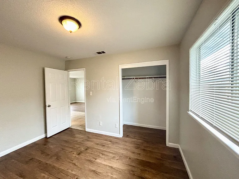 920 Vermont Ave — Photo 6