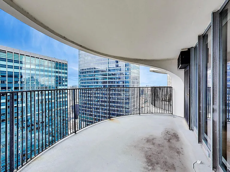 300 N State St #4702 — Photo 3