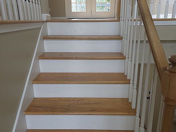 Entryway to upstairs