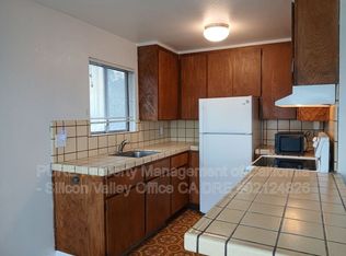 1104 E Cliff Dr APT 9, Santa Cruz, CA 95062