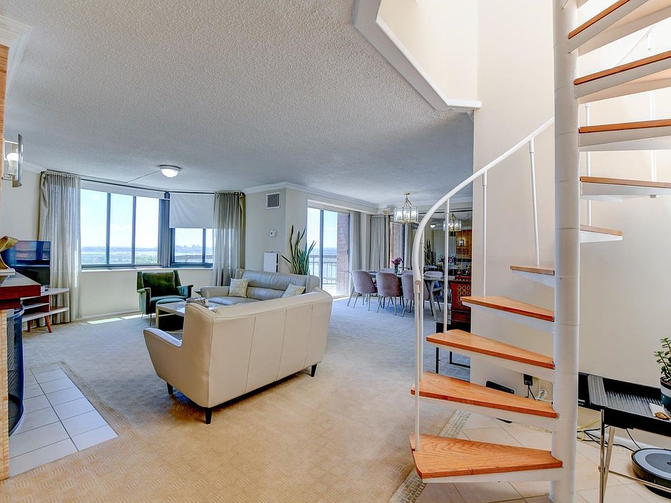 1st image of 1528 Harmon Cove Tower #1528