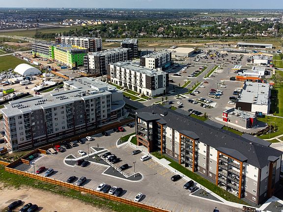 5th image of 800 Ravelston Ave W #102