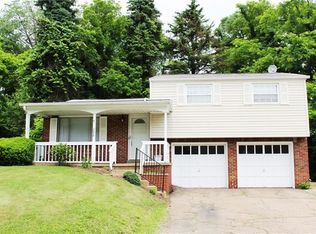 208 Nassau Dr, Pittsburgh, PA 15239