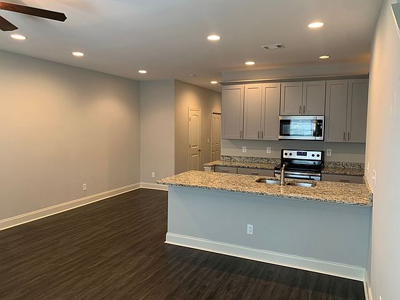 3rd image of 3855 Academy Dr #605
