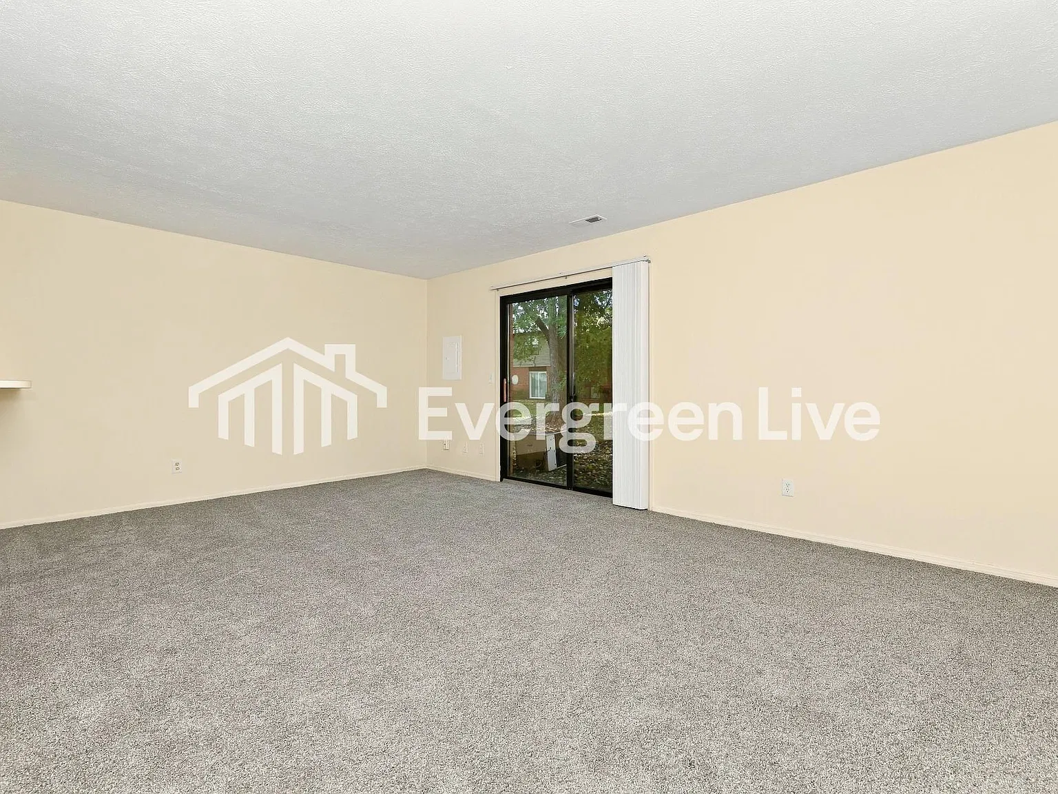 2 bed, 2.5 bath, 1232 sqft, $1,145 — Photo 3