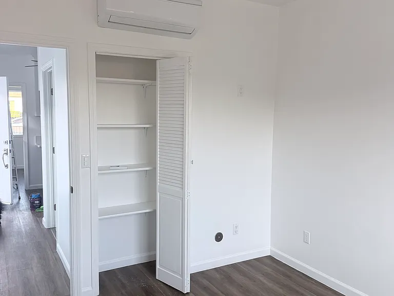 9733 Omelveny Ave — Photo 1