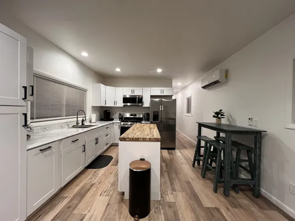 600 N 1st St, Lander, WY 82520