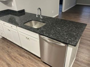 1636 Dixwell Ave #1, Hamden, CT 06514