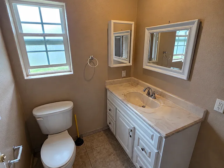 1442 W Valencia Dr — Photo 20