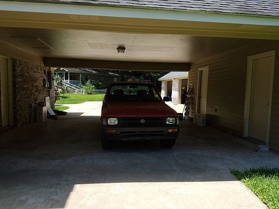 2nd image of 680 Sweetgum Ln
