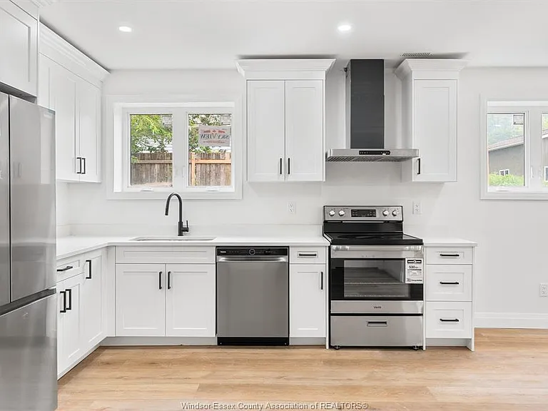 121 Allison Ave — Photo 23