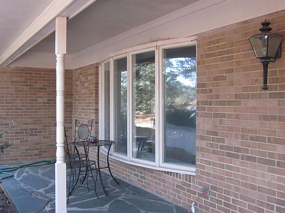 4th image of 16 S Shamrock Dr