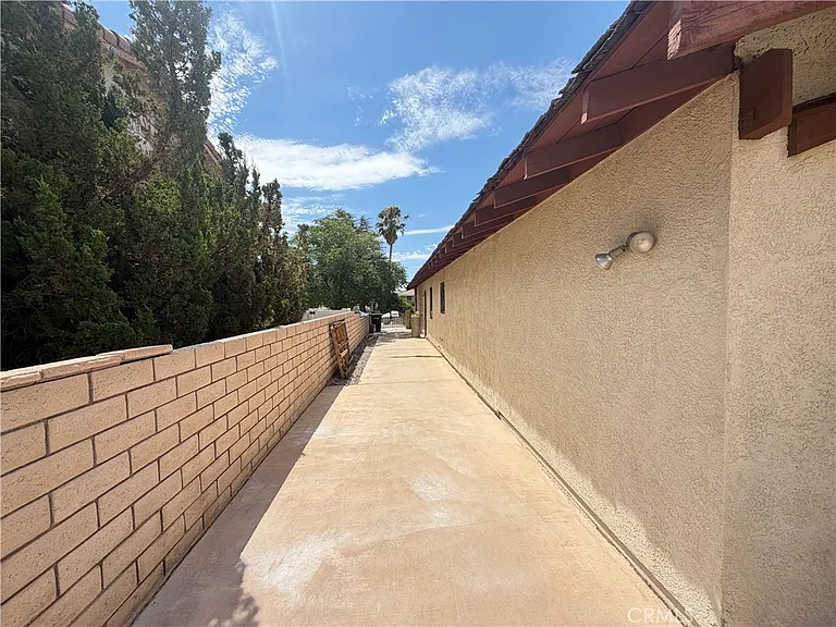 17950 Fremontia Ln — Photo 25