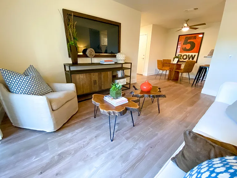 Cypress Pointe Apartments — Photo 20