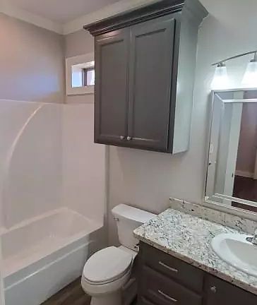 3rd image of 771 Dewey St