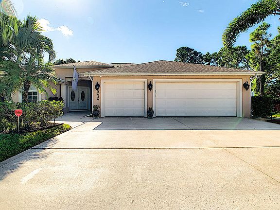 2nd image of 2636 SE Ibis Ave