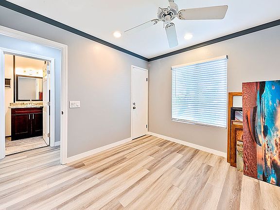 3rd image of 10276 Drumcliff Ave