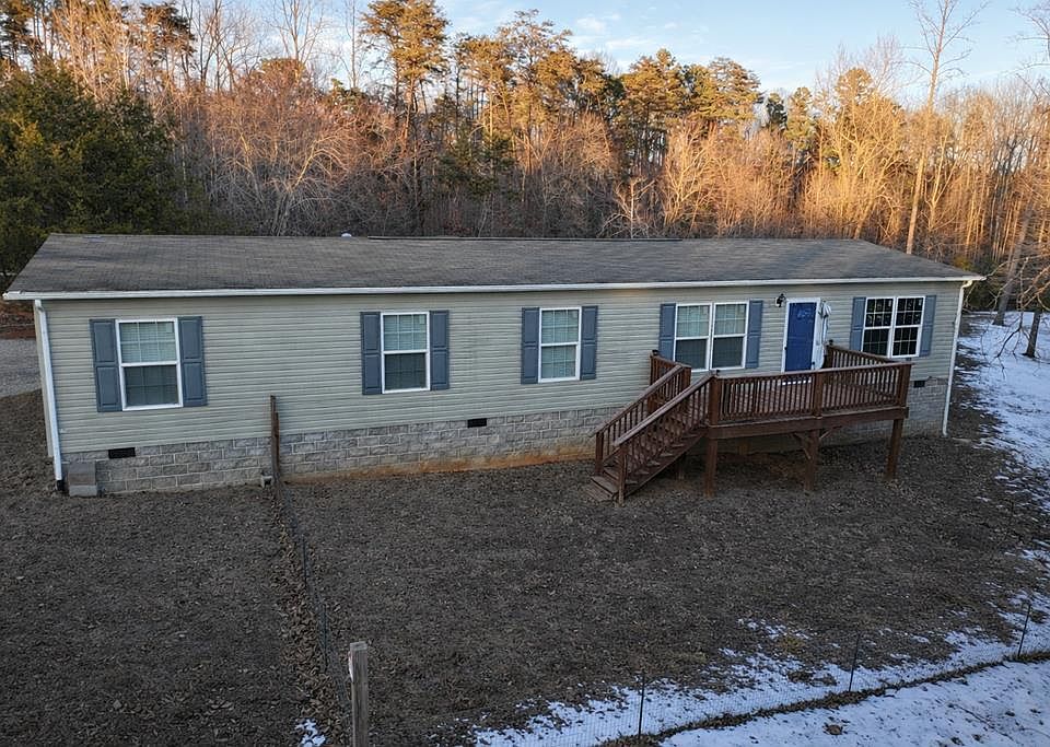 1st image of 720 White Oak Cir