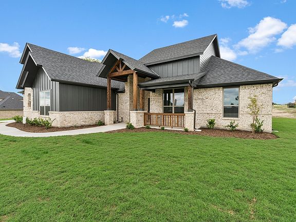 2nd image of 440 Paradise Ridge Dr
