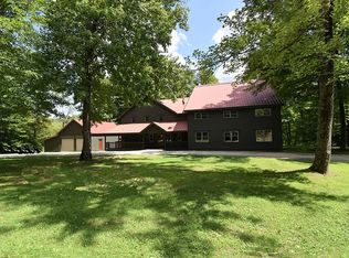 208 Sugar Ln, Mendon, VT 05701