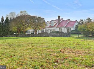 10509 Beach Mill Rd, Great Falls, VA 22066